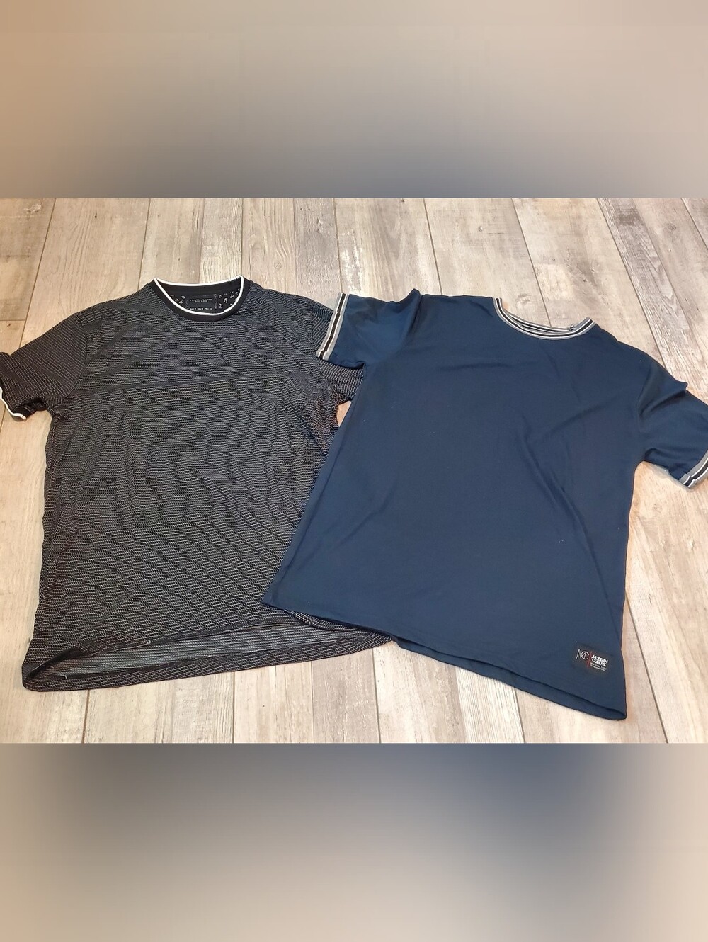 Bundle Of 2 Casual Men's Shirts Size Medium
